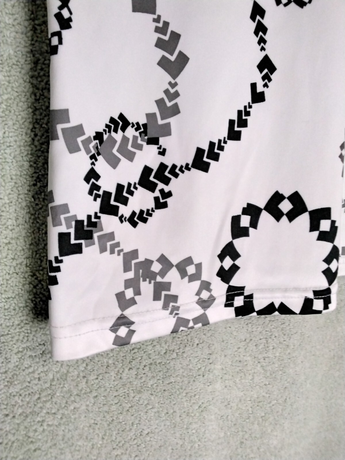 Izod Golf Classix Polo Shirt Cool FX Womens Size S White Geometric Sleeveless