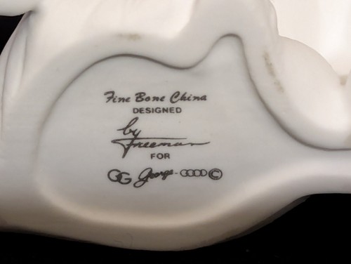 George Good by Freeman Hugging Mice w/ Large Ears, Fine Bone China - PRE-OWNED - Picture 8 of 10
