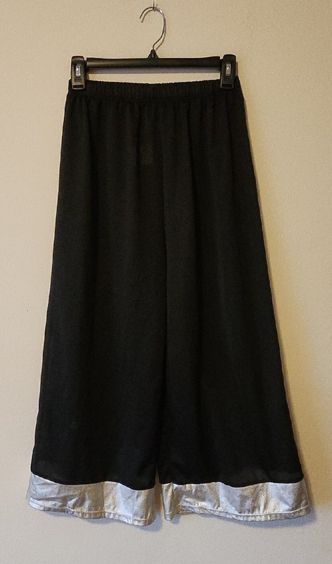 Leo's Black Dance Pants Size Small 