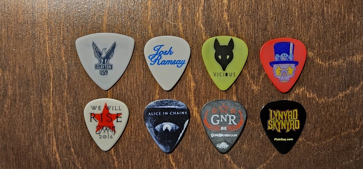 Concert Guitar Pick Collection. 8 Picks! | eBay Concert Guitar Pick Collection. 8 Picks! | eBay