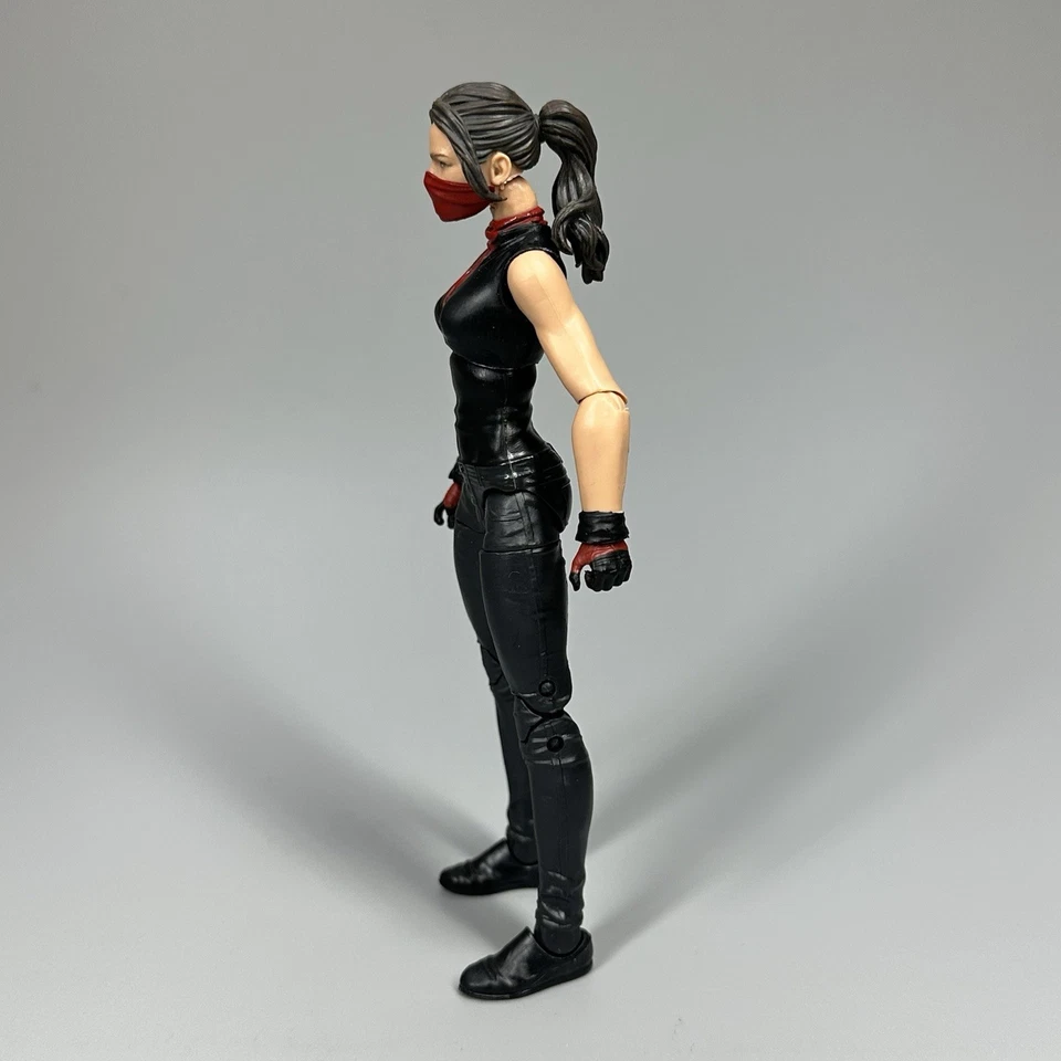 Figura de acción Hasbro Marvel Legends Netflix Daredevil Elektra 6" Man-Thing Wave Foto 3 de 4