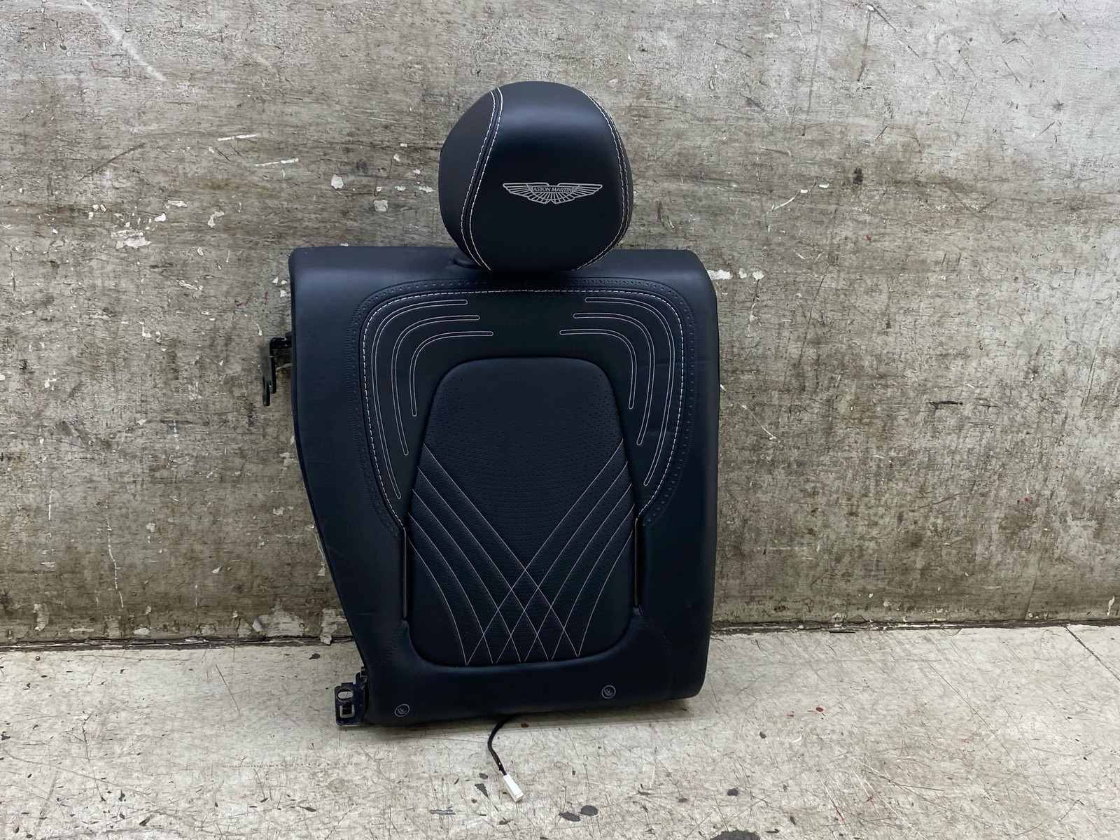 2020-2024 ASTON MARTIN DBX OEM RIGHT REAR UPPER SEAT CUSHION HEATED & VENTILATED