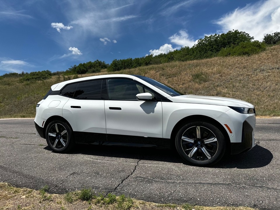 2023 BMW ix m60 M60 EV SUV - LOADED $116k MSRP - Why buy Xdrive50 | eBay