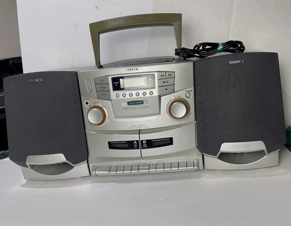 Sony CD, AM/FM Radio, Cassette Recorder Boombox Mdel CFD-ZW755 - Image 2 of 4
