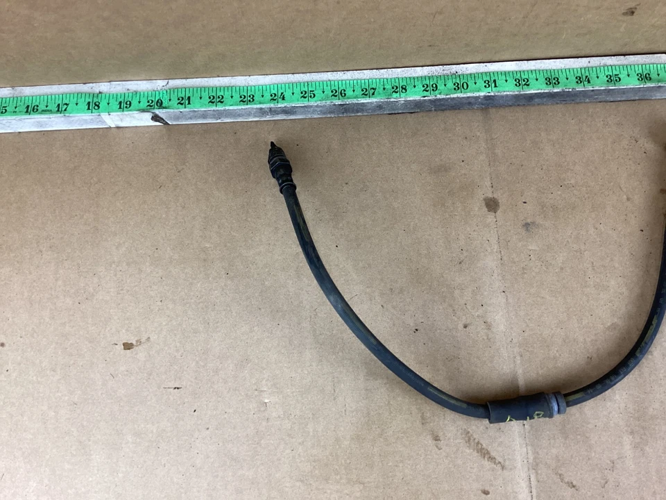 Tubo de manguera de freno Volkswagen Jetta 2014-2018 OEM Foto 2 de 4