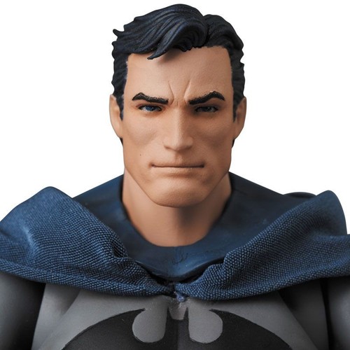 Medicom Toy MAFEX Batman Hush Batman - Foto 12 di 13