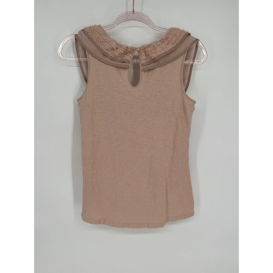 Blusa informal pequeña con detalle plisado top sin mangas con volantes Deletta Foto 4 de 4