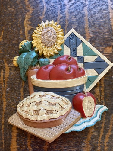 Home Interiors Set Of 3 Kitchen Wall Hangings 3373 Teapot, Bread, Pie. & Muffin. - Picture 6 of 8