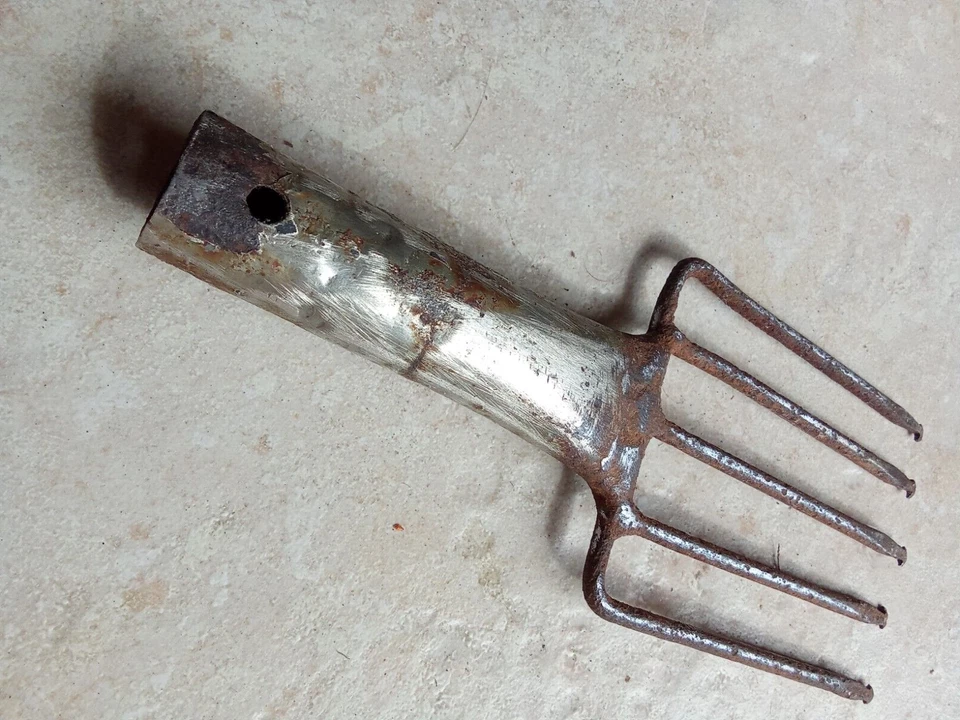 Ancienne petite Foëne Harpon Pêche Fer forgé (vestiges de chrome) - Photo 2/4