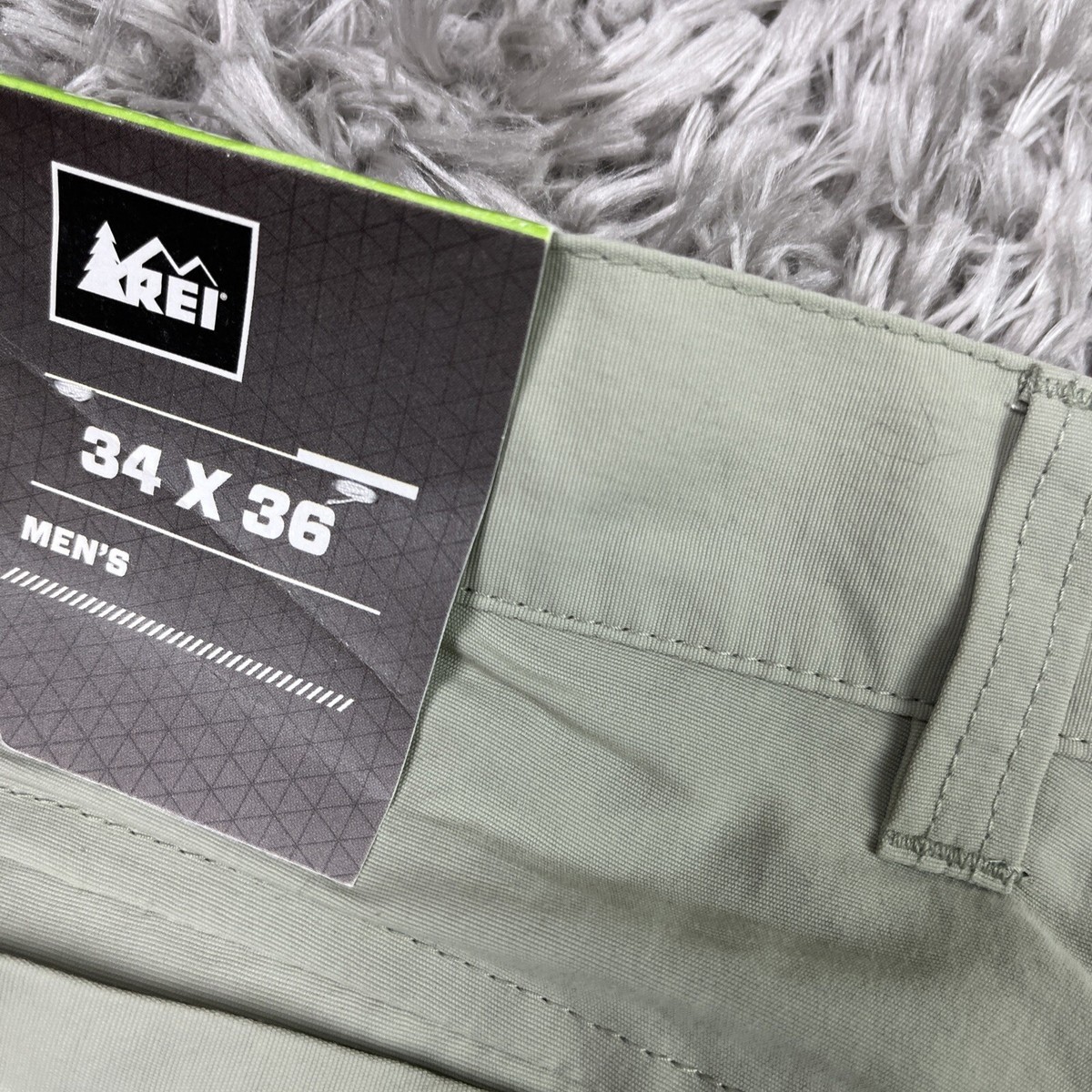 REI Adventures Pant Mens 34x36 Beige Outdoor Zip Pockets Outdoor New REI Adventures Pant Mens 34x36 Beige Outdoor Zip Pockets Outdoor New