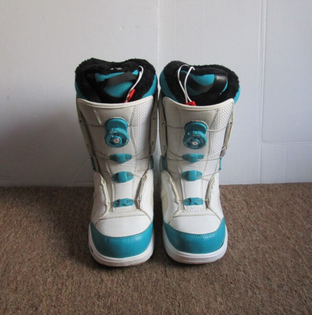 vans snowboard boots fit