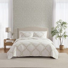 Laura Ashley - Full/Queen Quilt Set, Super Soft  Breathable Embroidered