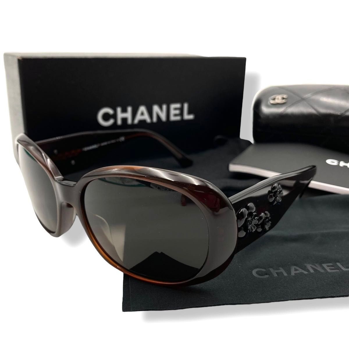 CHANEL Camellia Flower Logo Sunglasses in Excellent Condition