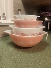 PYREX Gooseberry Pink Mixing Bowl Set of 4 Nesting with Handles