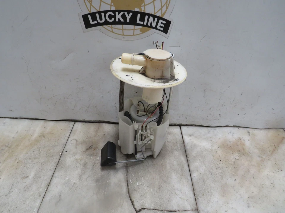 Toyota Corolla 2008 conjunto de bomba de combustible OEM 7702002181 Foto 2 de 2