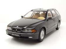BMW 5er Touring Kombi E39 1998 schwarz Modellauto 1:18 Triple9