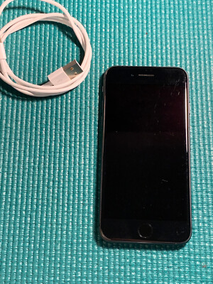 Apple iPhone 8 64GB Unlocked Smartphone - Space Gray A1863 (CDMA + GSM)