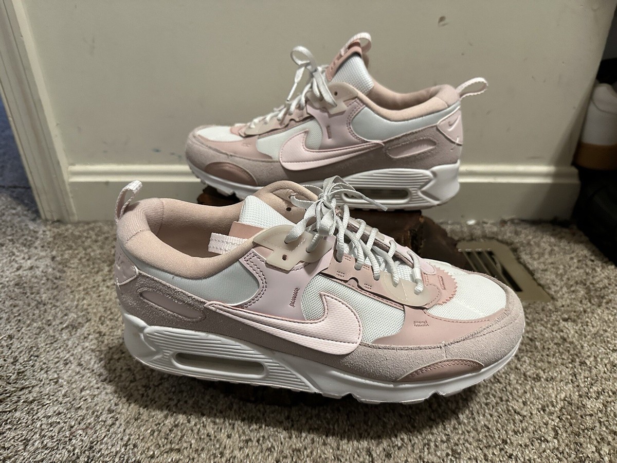靴 Nike Air Max 90 Futura 23cm Nike Air Max 90 Futura Studded Swoosh (Women's) - FQ8888-100