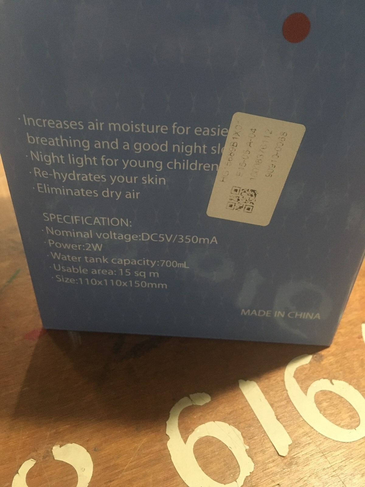 700 ml humidifier/oil diffuser with light new in box