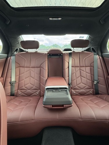 2023 BMW 7-Series 760i xDrive - Picture 17 of 20
