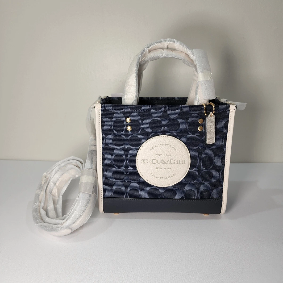 Coach Dempsey Tote 22 signature Jacquard With Patch totebag denim