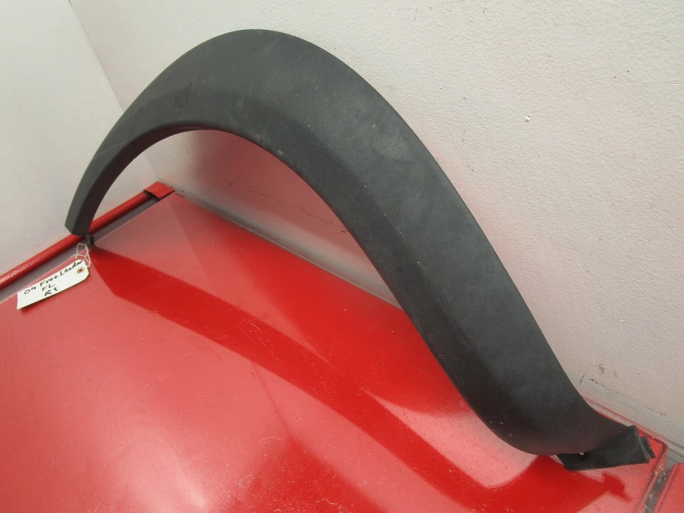 02-05 LAND ROVER FREELANDER GUARDABARROS DELANTERO IZQUIERDO LADO DEL CONDUCTOR MOLDURA ACAMPANADA MOLDURA OEM Foto 2 de 4