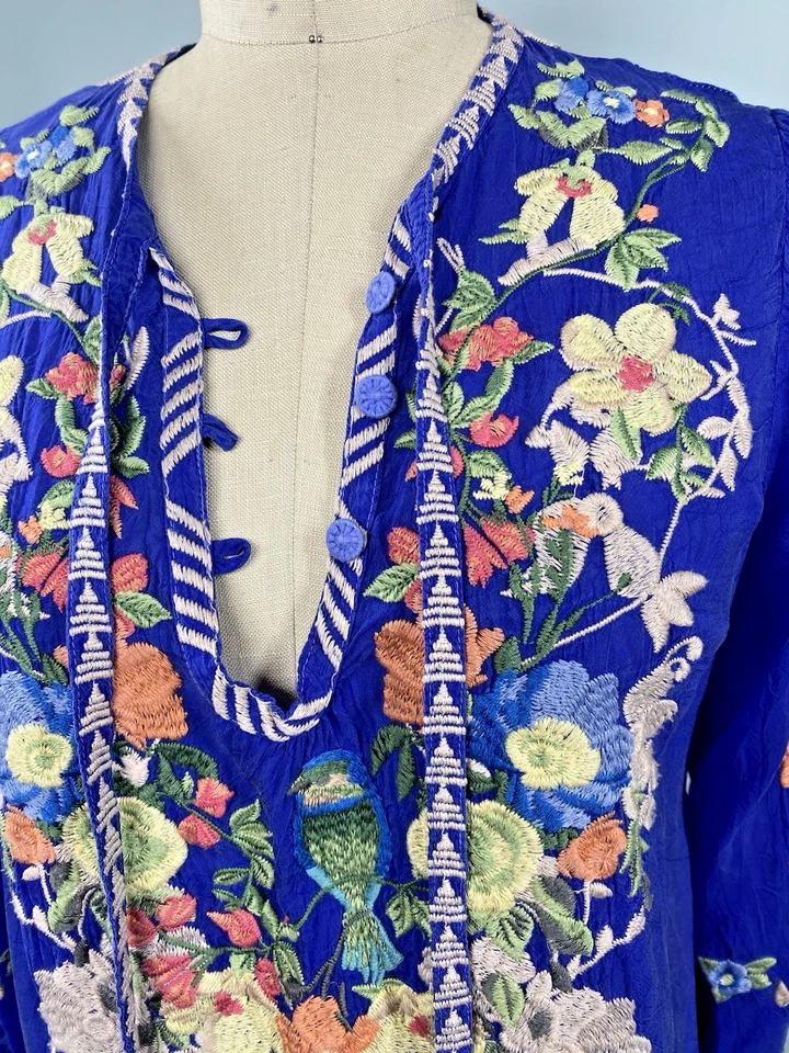 JOHNNY WAS blue silk embroidered top SIZE MEDIUM boho loose blouse tunic - Image 4 of 4