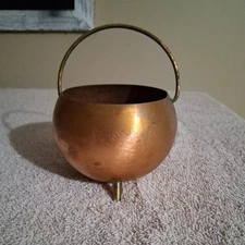 Vintage Coppercraft Guild Mini Cauldron Swinging Handle Three Footed