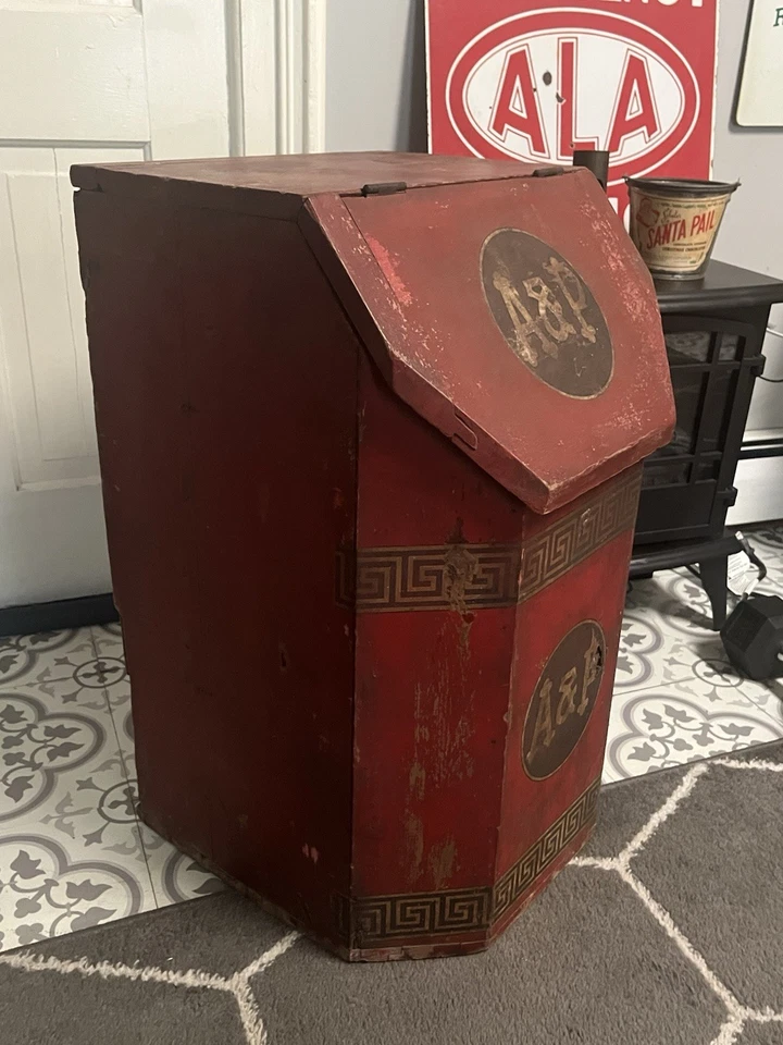 Cubo de té/café publicitario tienda "A&P" de madera roja Foto 3 de 4