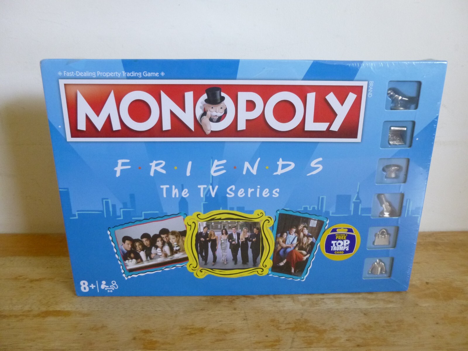 Monopoly Friends The TV Series Edition with 6 Bespoke Tokens & Top Trumps Card