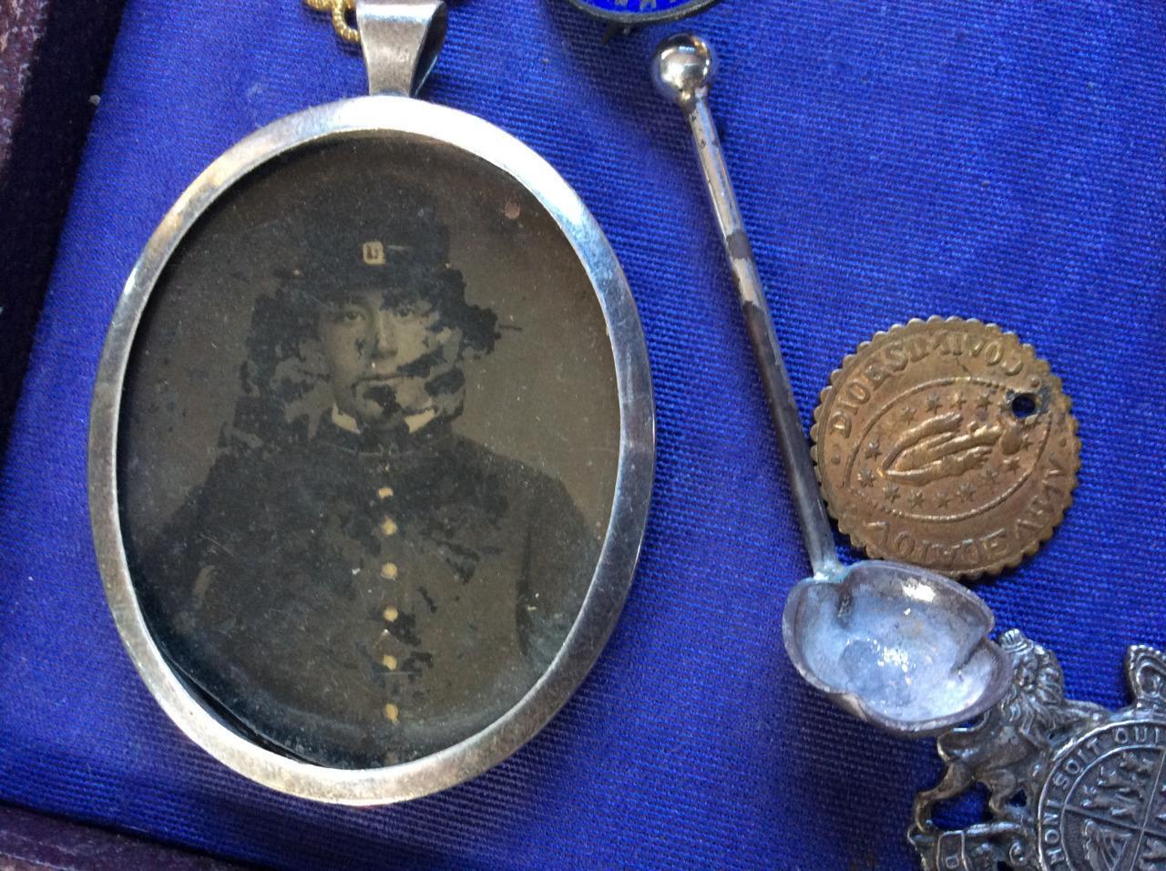 Job Lot Antique & Vintage Collectables Junk Drawer items Badges Medal