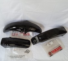 Juego de guardabarros trasero delantero negro genuino Yamaha RX King RXK RXS RX115 RX135