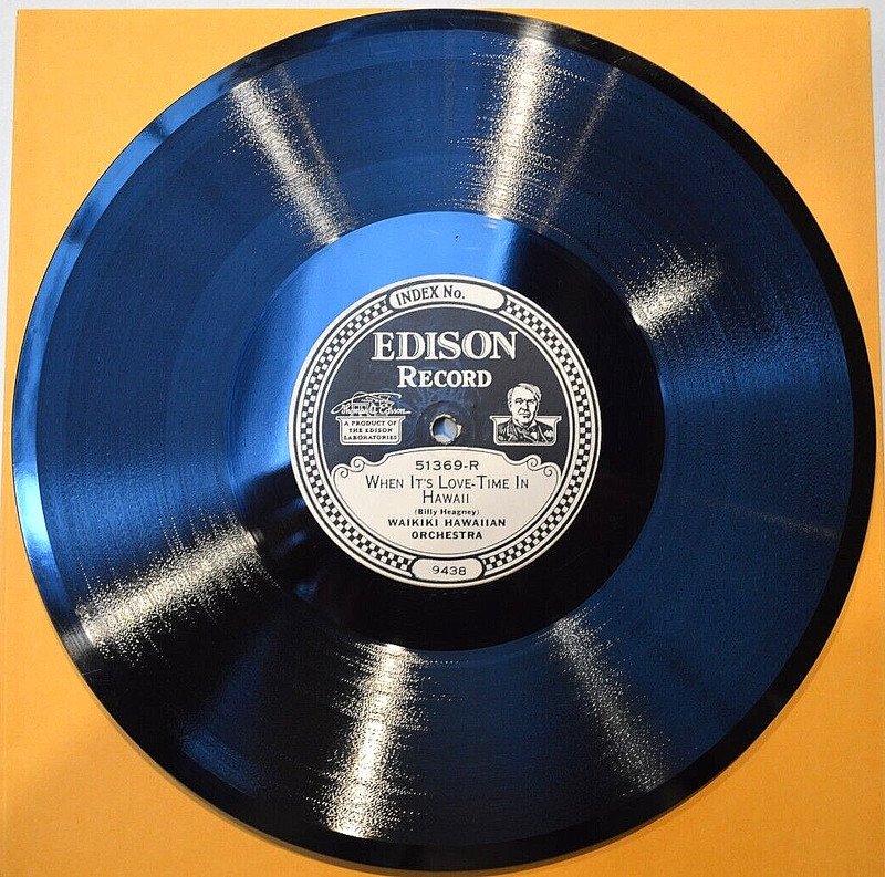 EDISON DIAMOND DISC #51369  When It's Love-Time In Hawaii & Hula Hula Dream Girl