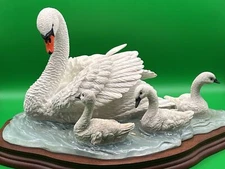 Border Fine Arts Studio Model ‘Birds’ by Russell Willis ‘Graceful Swans’ #A0190 