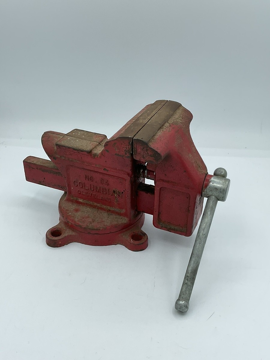 Columbian No. 04 Swivel Bench Vise 4