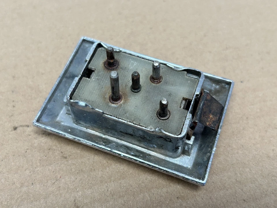 Chevrolet C10 C20 GMC 1973-81 camión interruptor de ventana eléctrica ¡funciona! GM Original Foto 3 de 4