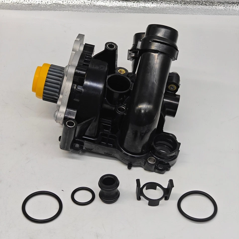Water Pump Assy 06H121026 For Audi A3 A4 A5 A6 Q3 Q5 TT 2.0 VW Jetta Golf Beetle Foto 2 de 4