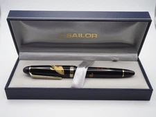 RARE 2 KOI SAILOR 1911 Profit Maki-e Fountain Pen - 21K Gold Nib