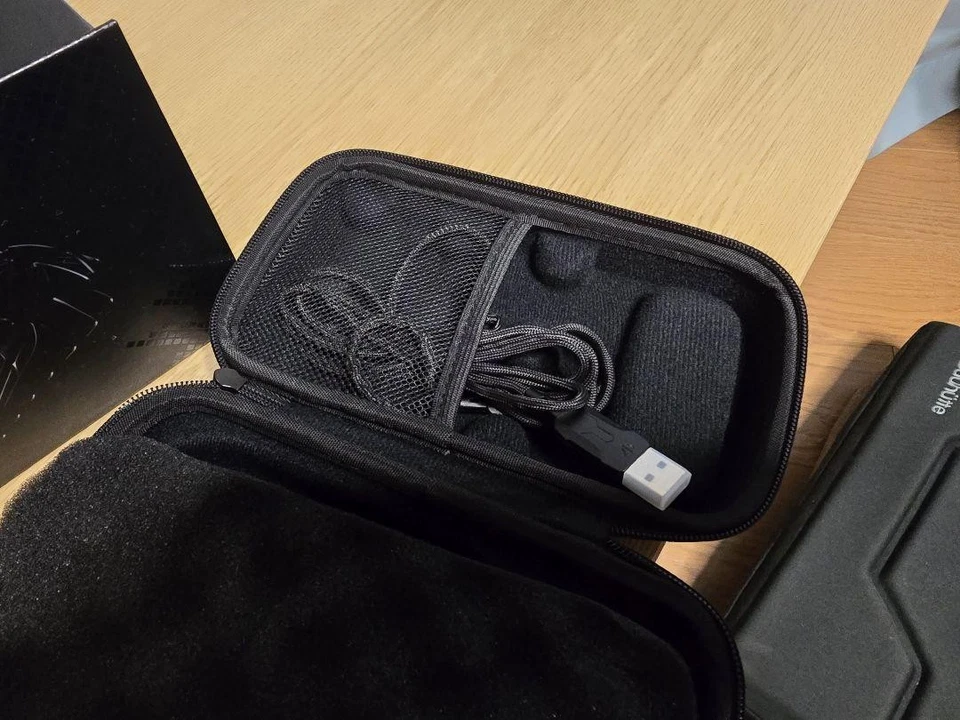 WLMOUSE Beast X 8K Wireless Gaming Mouse Red Used - Image 2 of 3