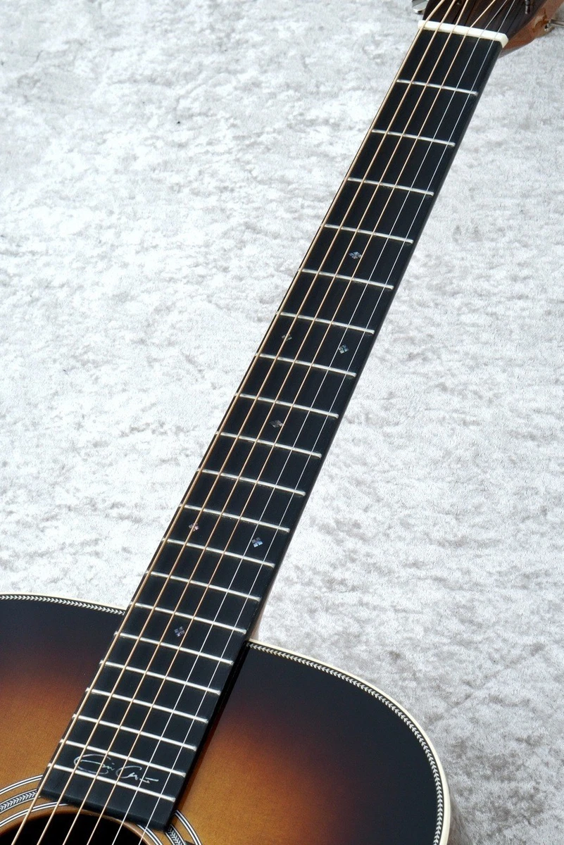 Martin 000-28EC Eric Clapton Signature Sunburst USADO 2024 con seguimiento