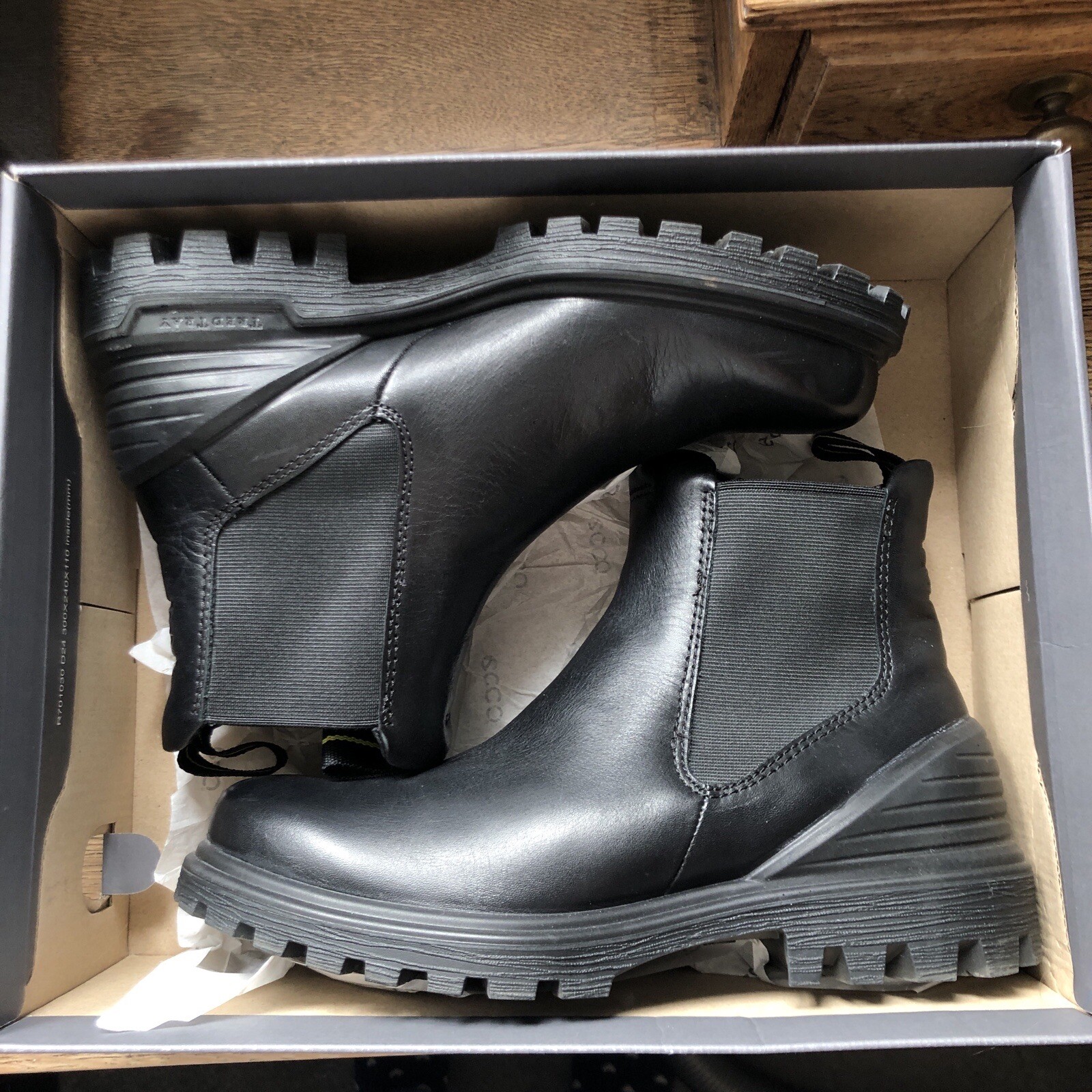 chelsea boot ecco