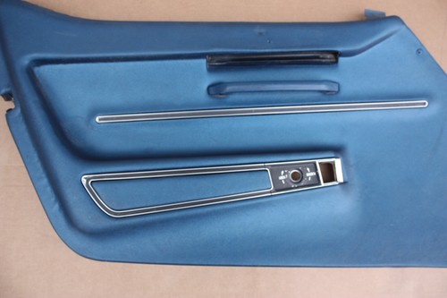 1968 C3 Corvette Left Drivers Side Blue Original Door Panel Hardware - Bild 4 von 5