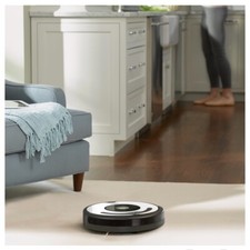 iRobot Roomba 670 Robot Vacuum-Wi-Fi Connecti...