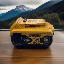 DEWALT DCB205 20v 5ah Max XR Lithium Ion Power Tool Battery