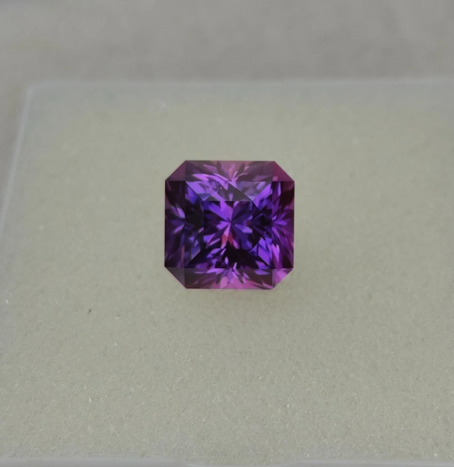 Precision Cut, 7.80 Ct Lab Bi-Color Sapphire, 10 MM Asscher Cut Blue Sapphire - Image 2 of 4