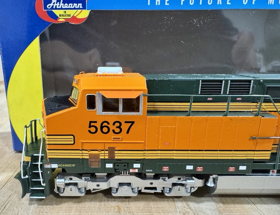 Athearn HO 79827 BNSF AC4400 Rd #5637 New! DCC Ready - Image 3 of 4