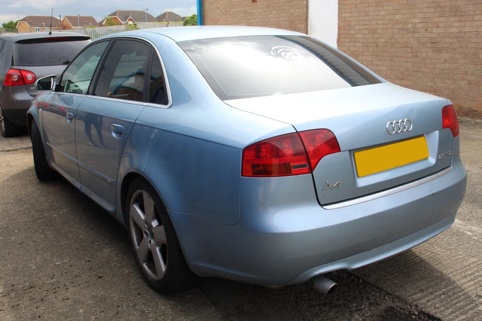 Carcasa de filtro de aceite diésel VW Passat B6 1.9 TDi y enfriador de aceite 045115389G Foto 4 de 4