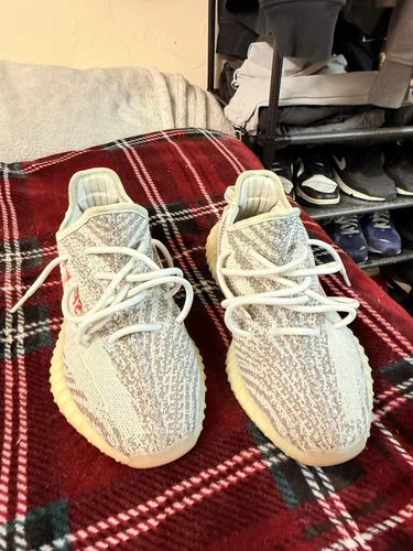 Taglia 7 Adidas Yeezy Boost 350 V2 colore blu basso