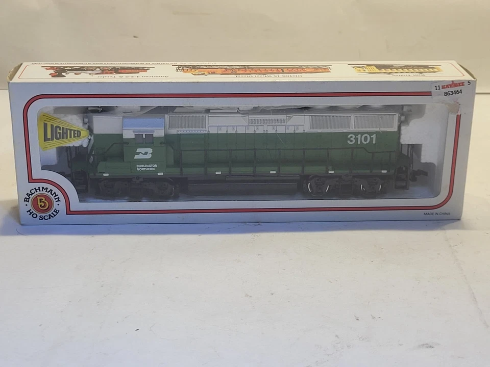 Bachmann HO EMD GP50 Diesel Locomotive #3101 Burlington Northern 61200  Railroad - Image 2 of 4