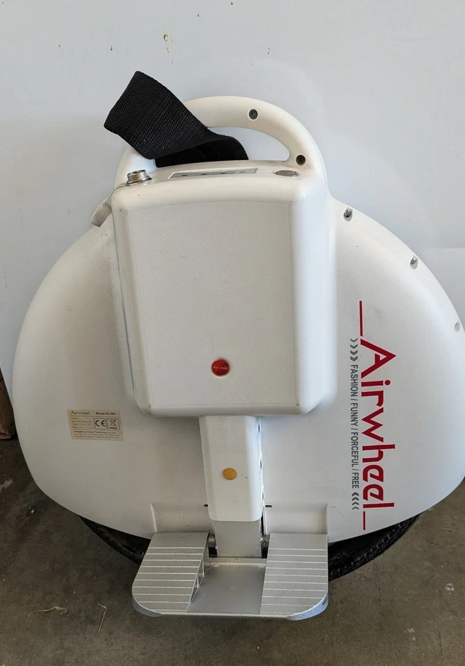 Monociclo eléctrico Airwheel X8 con batería de 170 Wh neumático de 9,3 mph de 16 pulgadas (blanco) Foto 4 de 4